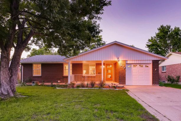 red brick ranch house trim colors